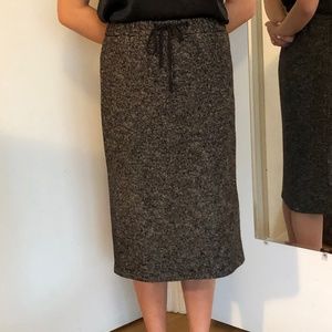 Madewell Dark Grey Heather Wool and cotton skirt.